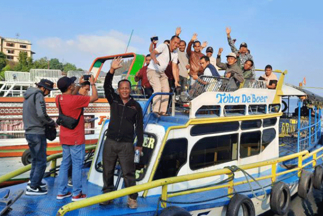 tour danau toba samosir